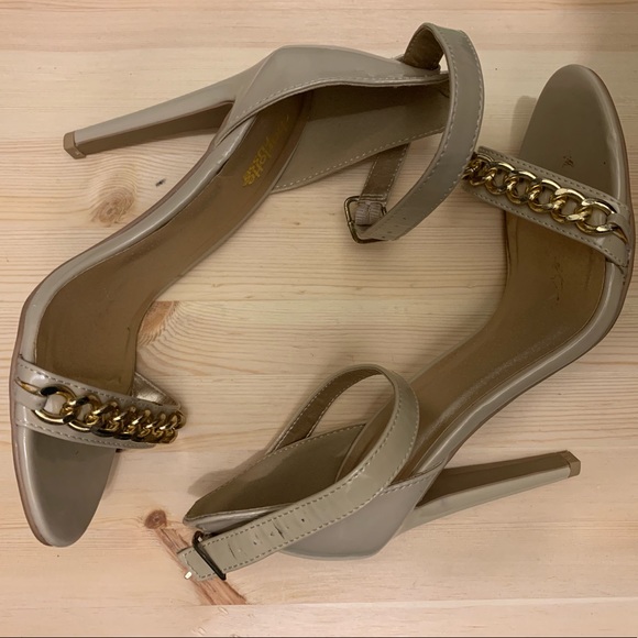 Charlotte Russe Nude patent leather sandals - Picture 5 of 8